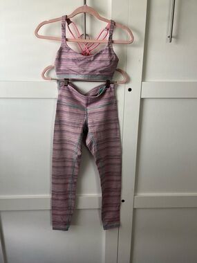 Lululemon set- bra & leggings